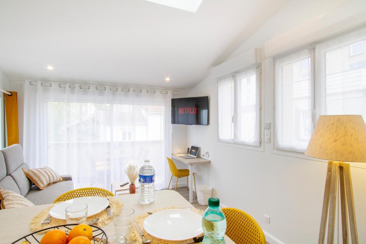 Soleil D'Ete - Netflix & Wifi - Balcon - Climatisation - Parking Gratuit - Check-In 24H24 - Emplacement Velos - Goodmarning Châlons-en-Champagne Exteriör bild